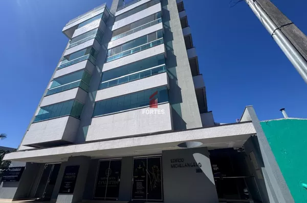 APARTAMENTO PARA VENDA E LOCAÇÃO COM LOCALIZAÇÃO PRIVILEGIADA E CONFORTO GARANTIDO! 