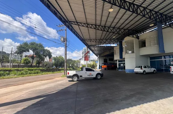 SALAS COMERCIAS PARA LOCAÇÃO NO CENTRO! ANTIGA RETIFICA MAFFESSONI! - Foto 4