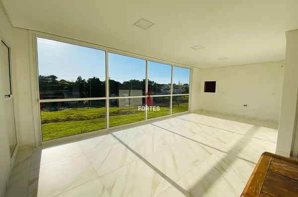 CASA DE ALTO PADRÃO EM AMPÉRE: DESIGN MODERNO, CONFORTO E ESPAÇO PARA SUA FAMÍLIA CRESCER