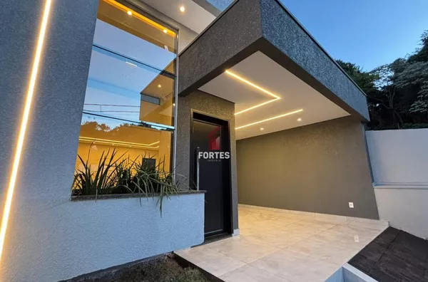 CASA À VENDA NA PLANTA NO VILA MARINE: PROXIMO AO HOSPITAL REGIONAL!