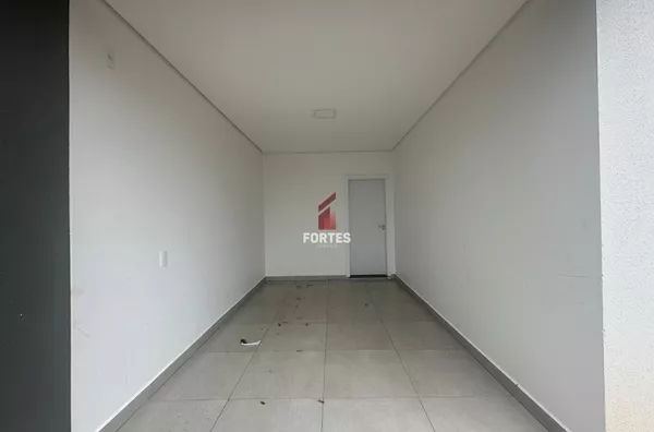 SOBRADO À VENDA, CONFORTO E PRATICIDADE AO SEU ALCANCE!
