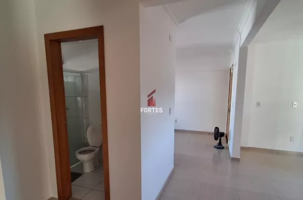 APARTAMENTO NA ÁREA CENTRAL À VENDA