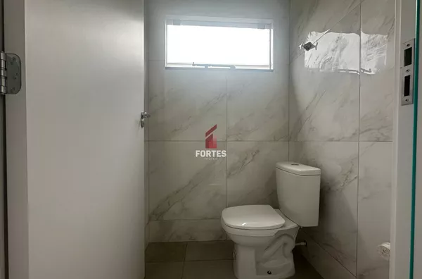 SOBRADO À VENDA, CONQUISTE O SEU LAR DOS SONHOS COM CONFORTO E COMODIDADE!