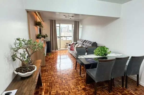 APARTAMENTO SEMI MOBILIADO NO CENTRO À VENDA