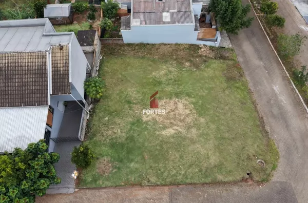 LOTE DE ESQUINA PARA VENDA NO SADIA!