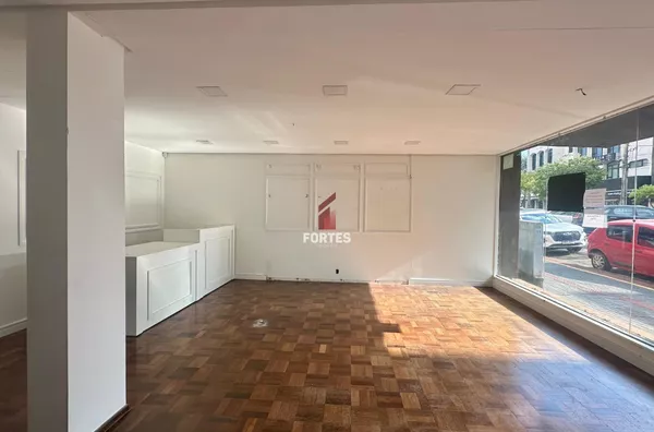 EXCELENTE SALA COMERCIAL NO CENTRO: DISPONÍVEL PARA LOCAÇÃO! - Foto 4