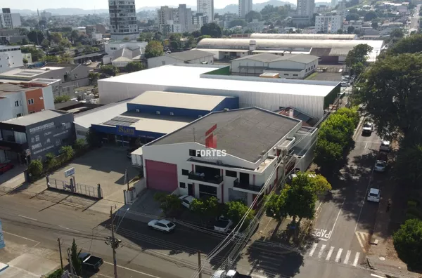 INVISTA COM INTELIGÊNCIA: IMÓVEL COMERCIAL E RESIDENCIAL EM LOCALIZAÇÃO PRIVILEGIADA