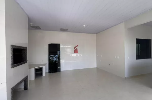 CASA DE FUNDOS PARA LOCAÇÃO NO LUTHER KING: PROXIMO AO POSTO MOSELE! - Foto 2