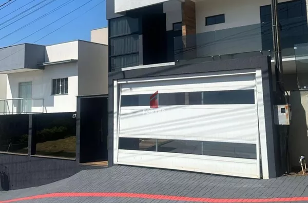 CASA DOS SONHOS À VENDA! 4 DORMITÓRIOS, ESPAÇO GOURMET, ACABAMENTOS DE ALTO PADRÃO E MUITO MAIS – CONFORTO E SOFISTICAÇÃO ESPERAM POR VOCÊ!