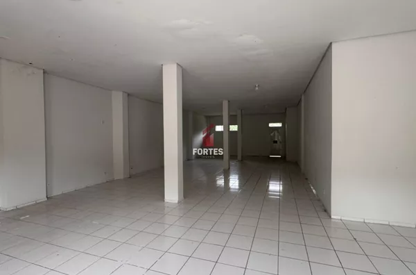 SALA COMERCIAL DISPONIVEL PARA LOCAÇÃO NO SÃO CRISTOVÃO!