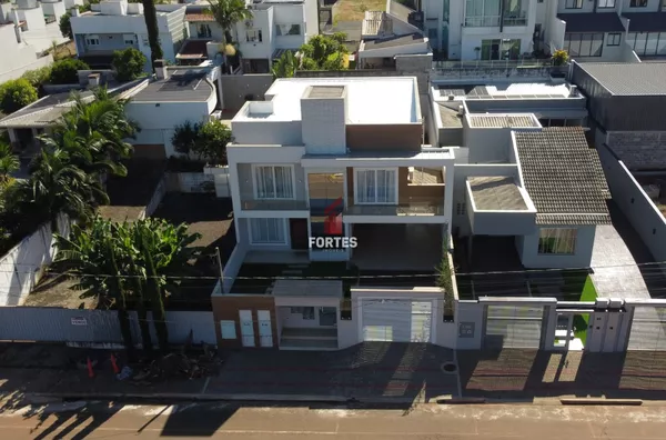 EXCELENTE CASA À VENDA COM 4 QUARTOS, SUÍTE COM CLOSET E ÁREA GOURMET NO BAIRRO LUTHER KING – FRANCISCO BELTRÃO - Foto 1