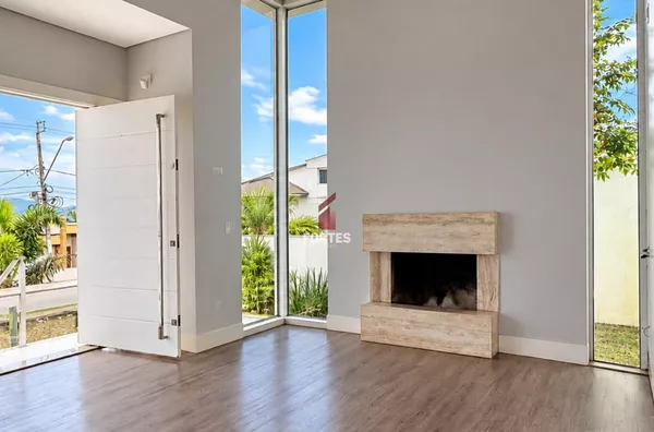 CASA DE ALTO PADRÃO À VENDA EM LOCALIZAÇÃO PRIVILEGIADA! - Foto 5