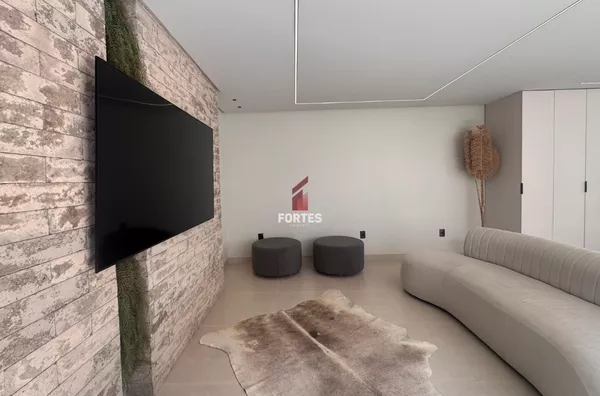 CASA ALTO PADRÃO COM VISTA PARA CIDADE NO ALTO DA JÚLIO!