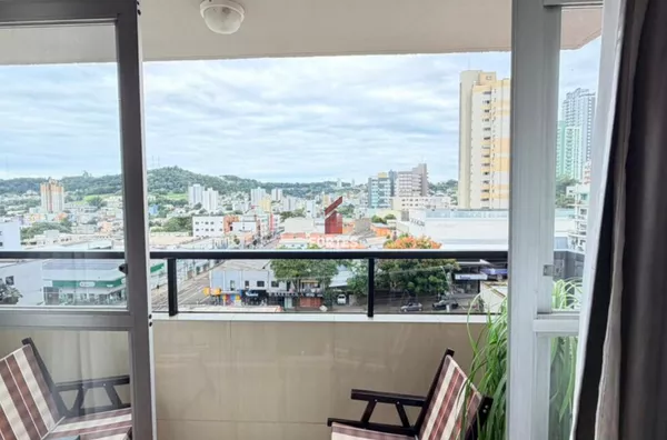 APARTAMENTO SEMI MOBILIADO NO CENTRO À VENDA