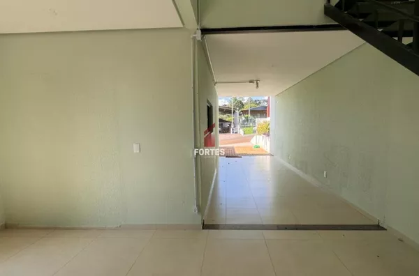 CASA DE FUNDOS PARA LOCAÇÃO NO LUTHER KING: PROXIMO AO POSTO MOSELE! - Foto 3