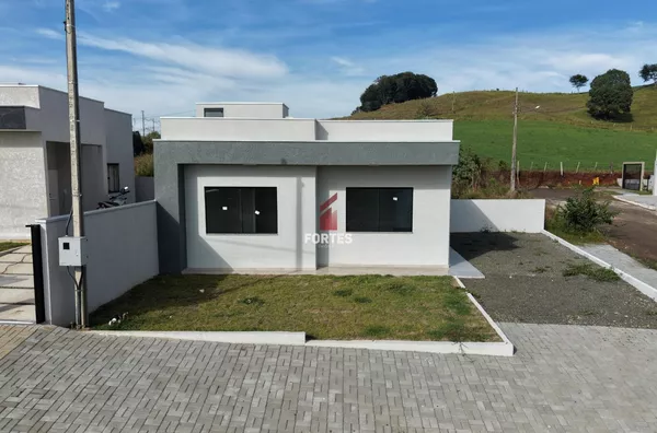 CASA NOVA COM SOBRA DE TERRENO À VENDA NO ÀGUA BRANCA!