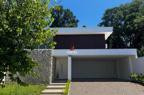 LUXUOSA CASA DE 3 QUARTOS À VENDA NO LOTEAMENTO MONTE REI!