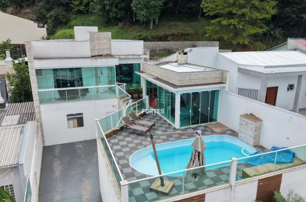 CASA AMPLA COM PISCINA PARA VENDA NO JARDIM SEMINÁRIO! - Foto 3