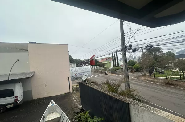 EXCELENTE SALA COMERCIAL DE 206m² PARA LOCAÇÃO! - Foto 4