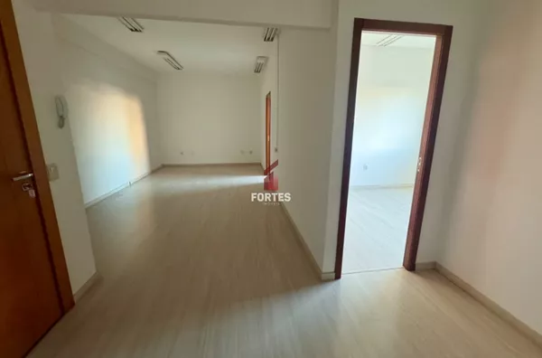 SALA 101 PARA LOCAÇÃO NO EDIFICIO DOM RAIMUNDO: EXCELENTE LOCALIZAÇÃO NO CENTRO DE FRANCISCO BELTRÃO - Foto 1