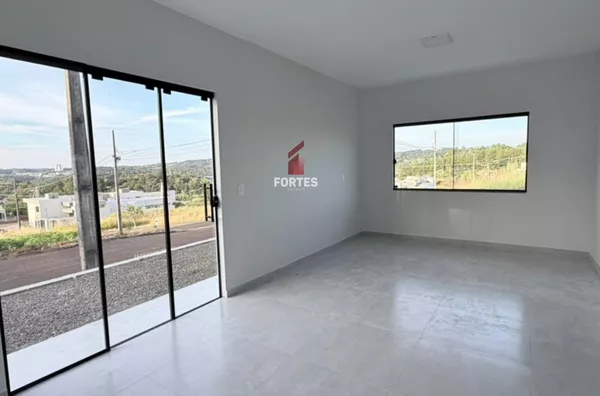 CASA NOVA À VENDA NO ÁGUA BRANCA!