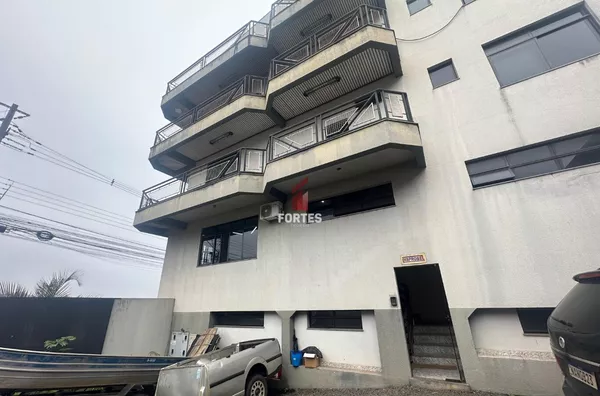 EXCELENTE SALA COMERCIAL DE 206m² PARA LOCAÇÃO! - Foto 2