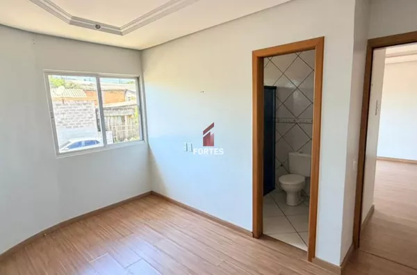 SOBRADO COM SOBRA DE TERRENO À VENDA NO BAIRRO SADIA