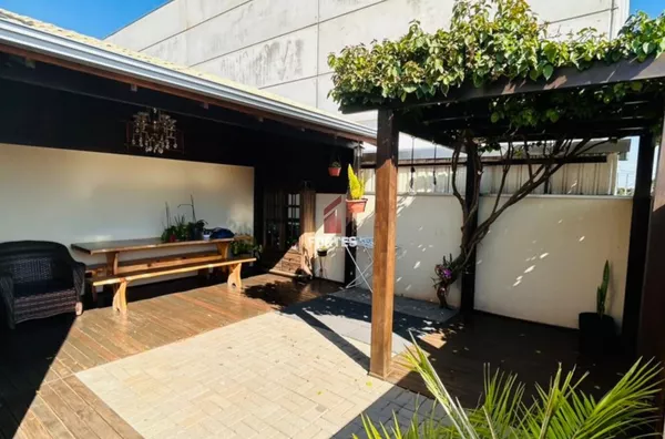 CASA COM SALÃO DE FESTAS E SUÍTE À VENDA NO LOTEAMENTO SCOTTI! - Foto 3