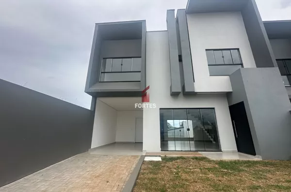 SOBRADO À VENDA, SEU NOVO LAR COM CONFORTE E PRATICIDADE!