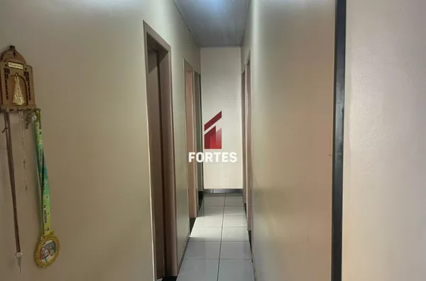 CASA PARA VENDA COM 03 QUARTOS NO BAIRRO PINHEIRINHO - Foto 5