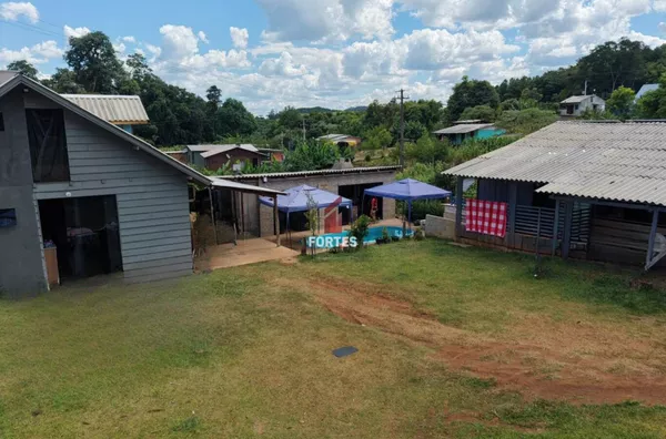 CHÁCARA COM PISCINA À VENDA OU TROCA POR CASA NA CIDADE : ATRÁS DO CENTRO DE EVENTOS DA MARABÁ!