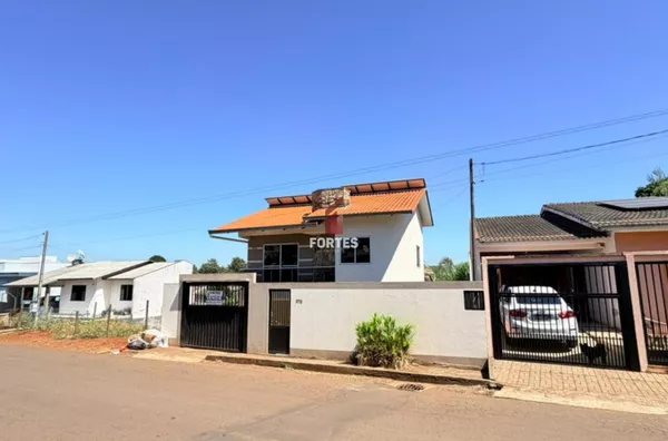 SOBRADO COM SOBRA DE TERRENO À VENDA NO BAIRRO SADIA