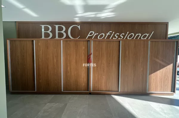 SALA COMERCIAL NOVA PARA LOCAÇÃO NO EDIFICIO BBC NO CENTRO - Foto 4