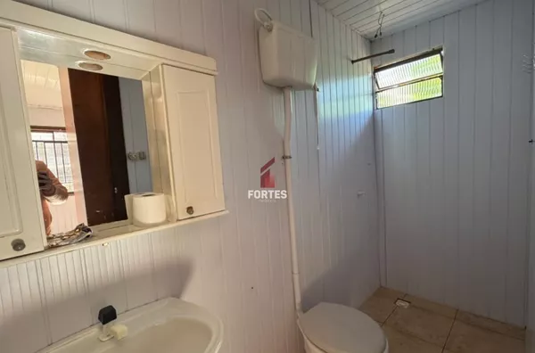 CASA DISPONIVEL PARA LOCAÇÃO PERTO DO ARRUDÃO!