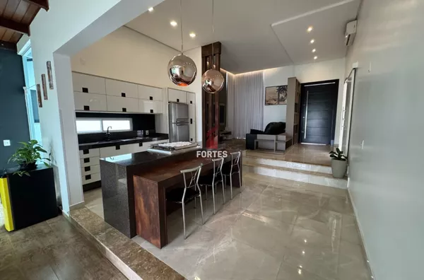 CASA Á VENDA: ELEGÂNCIA E EXCLUSIVIDADE QUE VOCÊ MERECE!