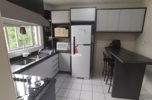 APARTAMENTO 32 DISPONIVEL PARA LOCAÇÃO NO EDIFICIO FLORENÇA! - Foto 1