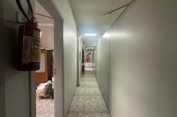 EXCELENTE SALA COMERCIAL DE 206m² PARA LOCAÇÃO! - Foto 6