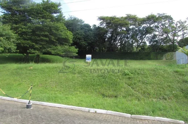 Terreno em condomínio