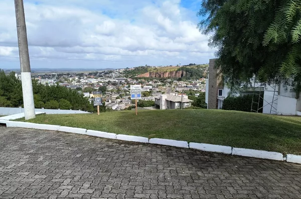 Terreno à venda em Condomínio Quintas Do Barão