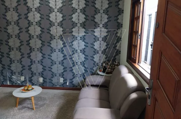 Sobrado à Venda - Vila Tupí - Várzea Paulista/SP – 3 Dormitórios, 1 Suíte e 2 Vagas