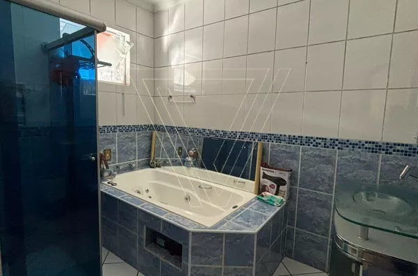 # 3 DORMITÓRIOS COM 280m² CONSTRUÍDO - ACEITA PERMUTA. - Foto 11