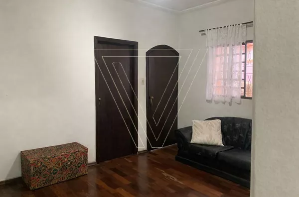 Casa térrea à venda - 2 dormitórios - Vila Vianelo - Jundiaí - SP