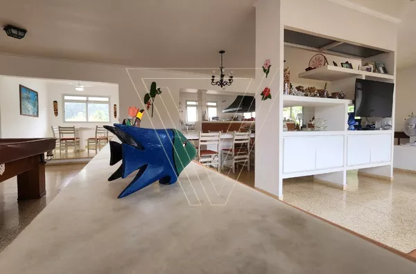 Casa a venda em São Sebastião a poucos metros do Mar 