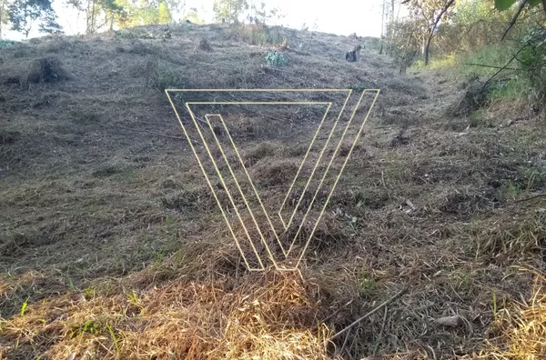 TERRENO DE 3420m² - COM UM PLATÔ DE 1000m², EM CAMPO LIMPO PAULISTA, PERTO DO SAINT JAMES 1. - Foto 4