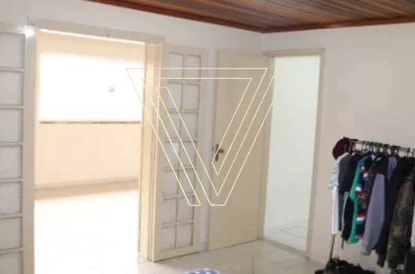 Casa com zona mista localização privilegiada aceita Permuta!!! - Foto 2