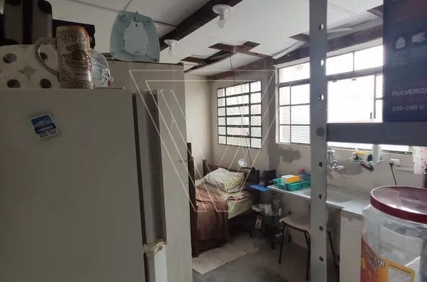 OPORTUNIDAE ! BAIXOU DE PREÇO ! Terreno Comercial com edícula 40m² A/C e 345 m² A/T -  próximo à Av dos Ferroviários - Jundiaí-SP