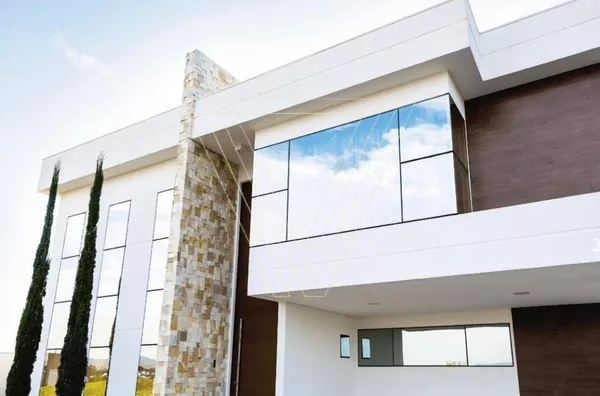 Linda casa alto padrão no condomínio Terras de Jundiaí.