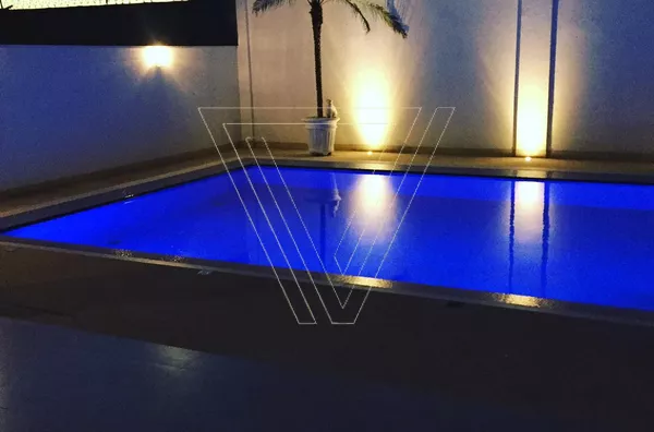 Linda casa alto padrão no condomínio Terras de Jundiaí.