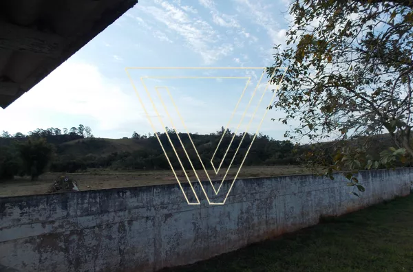 Chácara com 3 Casas em amplo terreno comercial ou residencial - Caxambu - Jundiaí - SP - Foto 1