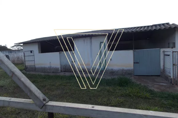 Chácara com 3 Casas em amplo terreno comercial ou residencial - Caxambu - Jundiaí - SP  
